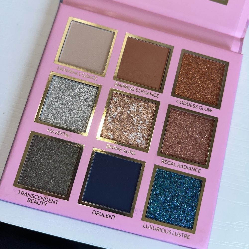 Eloise Beauty Goddess Eyeshadow Palette